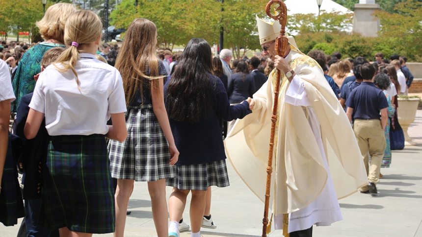 Graduating 8th graders celebrate at cathedral