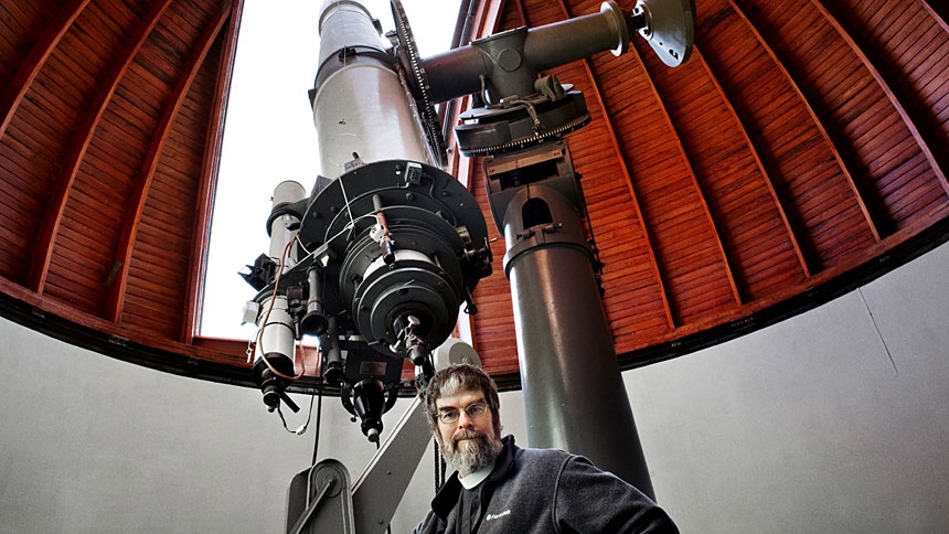 U.S. Jesuit Brother Guy Consolmagno, director of the Vatican Observatory, is pictured at the observatory in Rome in this Dec. 12, 2007, file photo. When Apollo 11 astronaut Neil Armstrong gingerly stepped onto the surface of the moon July 20, 1969, Brother Consolmagno, then 16, had no idea that some day he would become the director of the Vatican Observatory. (CNS photo/Annette Schreyer)