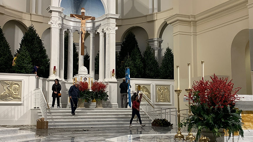 Holy Name of Jesus Cathedral - Christmas 2019