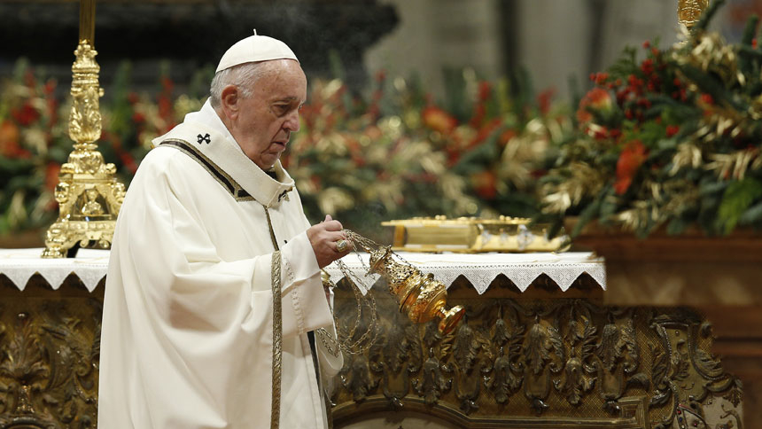 Faith is about worshipping God, not oneself, pope says on Epiphany