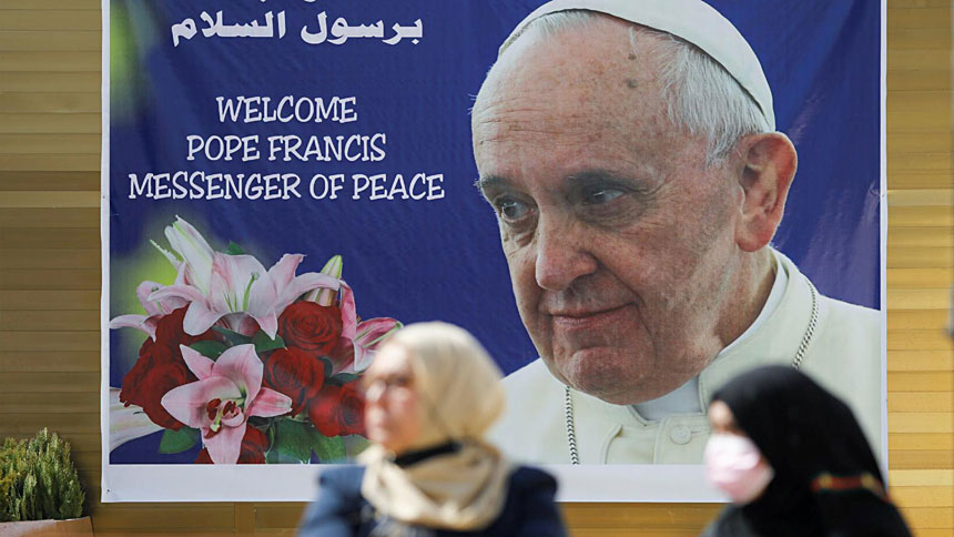 Pope says he cannot disappoint Iraqis, asks prayers for trip