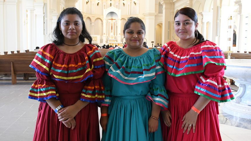 St. Louis Cardinals on X: Celebrating Hispanic Heritage all month long.  #PonleAcento  / X