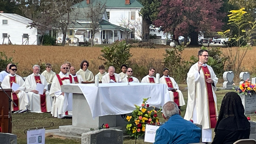 Mass for deceased diocesan bishops and priests celebrated in Newton Grove