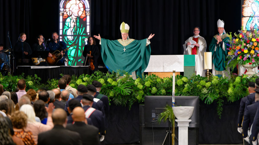 Eucharistic Congress welcomes thousands