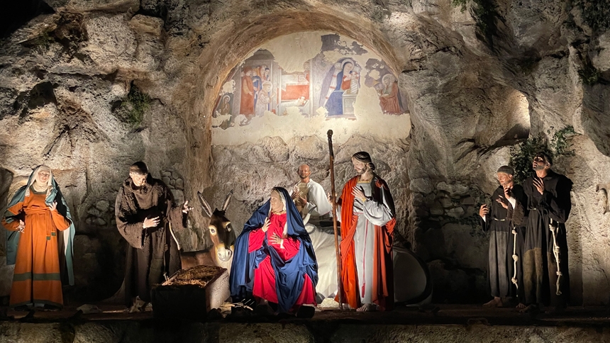 Vatican inaugurates nativity scene that reflects the first one in history