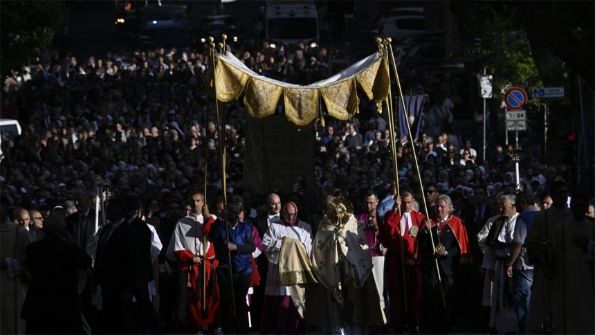 Pope Francis presides over Corpus Christi Mass at St. John Lateran seven years later