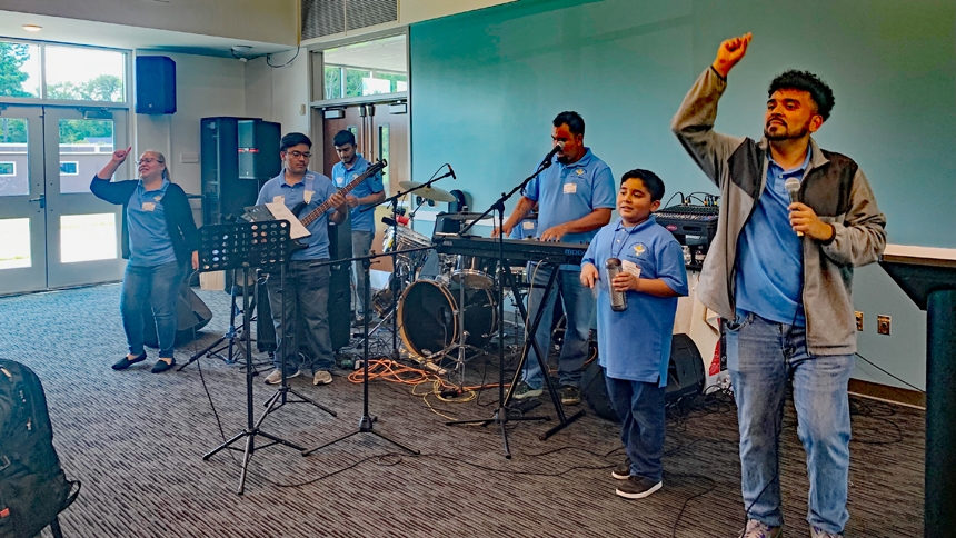 Friar Nelson Medina, O.P., leads Hispanic Ministry retreat