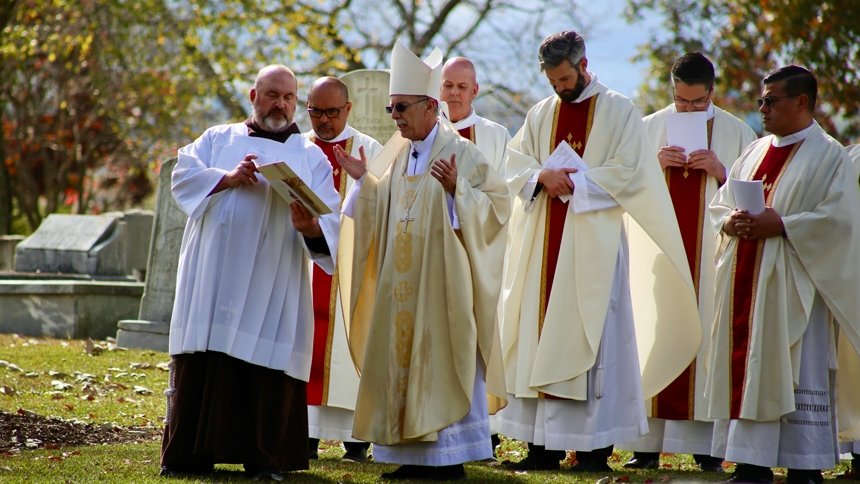 Diocese remembers deceased clergy on Feast of All Souls in centennial year