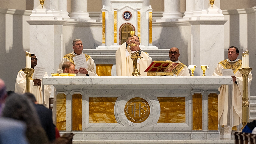 'Become apostles for life,' bishop encourages at diocesan Mass for Life