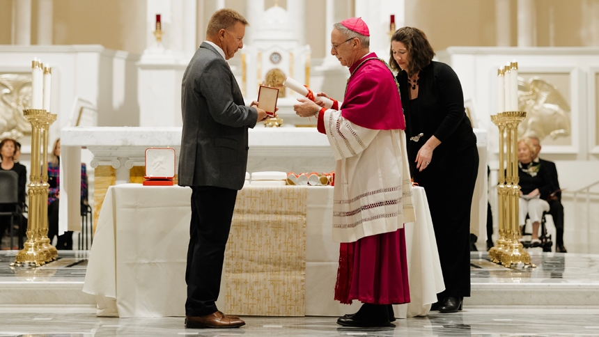 Bestowed: 16 in diocese receive papal honors