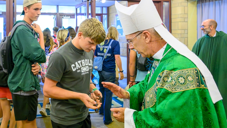 ‘More than an event … a spark’ Bishop Luis urges youth at conference to embrace prayer and Jesus