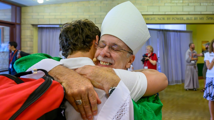 ‘More than an event … a spark’ Bishop Luis urges youth at conference to embrace prayer and Jesus