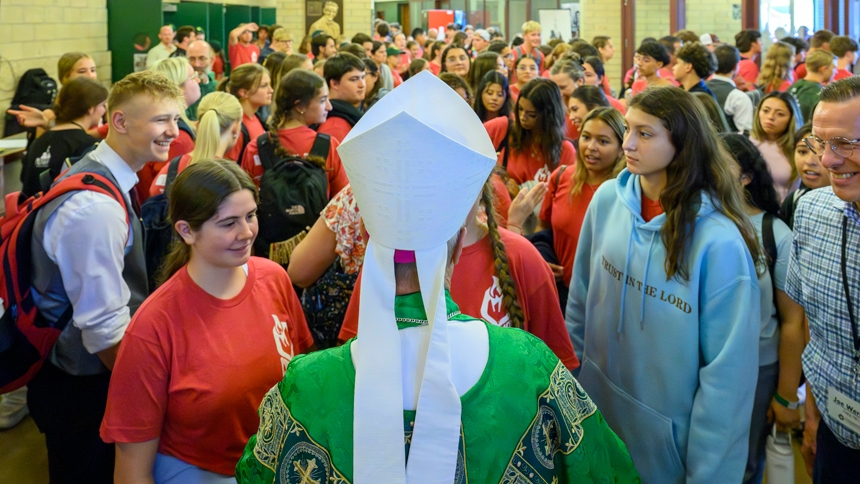 ‘More than an event … a spark’ Bishop Luis urges youth at conference to embrace prayer and Jesus