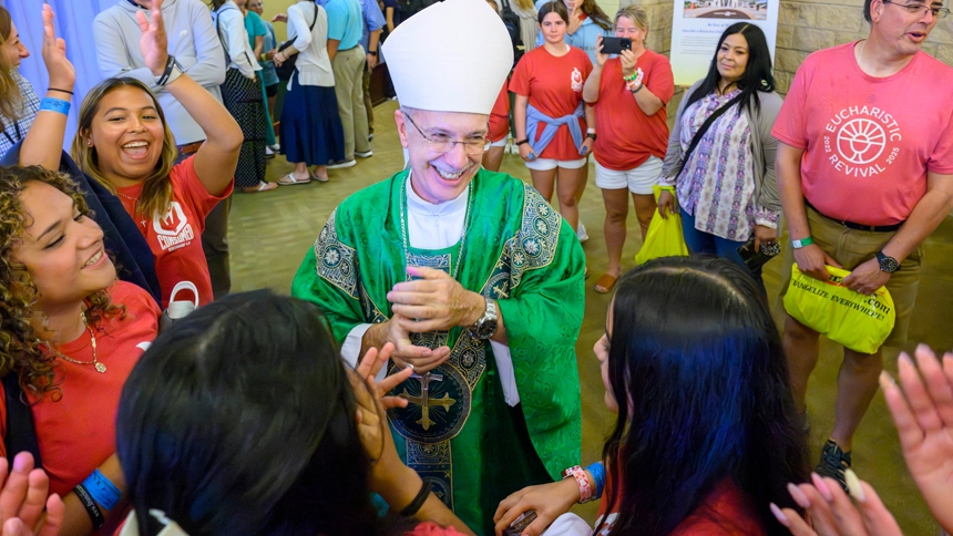 ‘More than an event … a spark’ Bishop Luis urges youth at conference to embrace prayer and Jesus