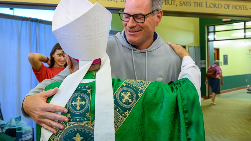 ‘More than an event … a spark’ Bishop Luis urges youth at conference to embrace prayer and Jesus