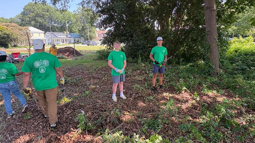 Roanoke Rapids welcomes Florida teens on mission trip
