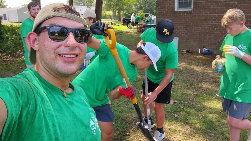 Roanoke Rapids welcomes Florida teens on mission trip