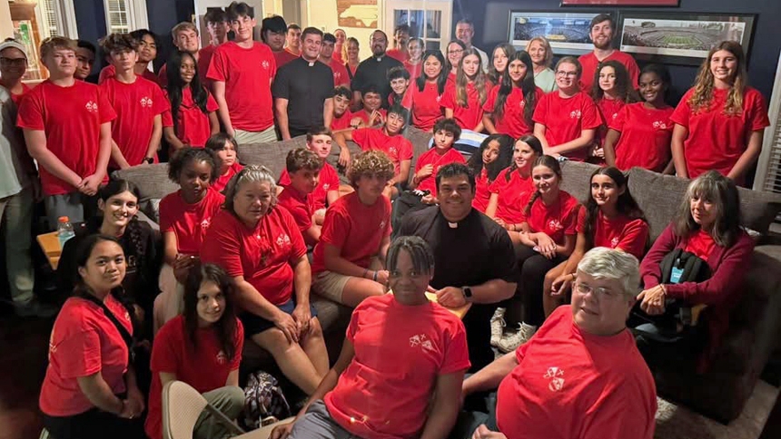 Roanoke Rapids welcomes Florida teens on mission trip
