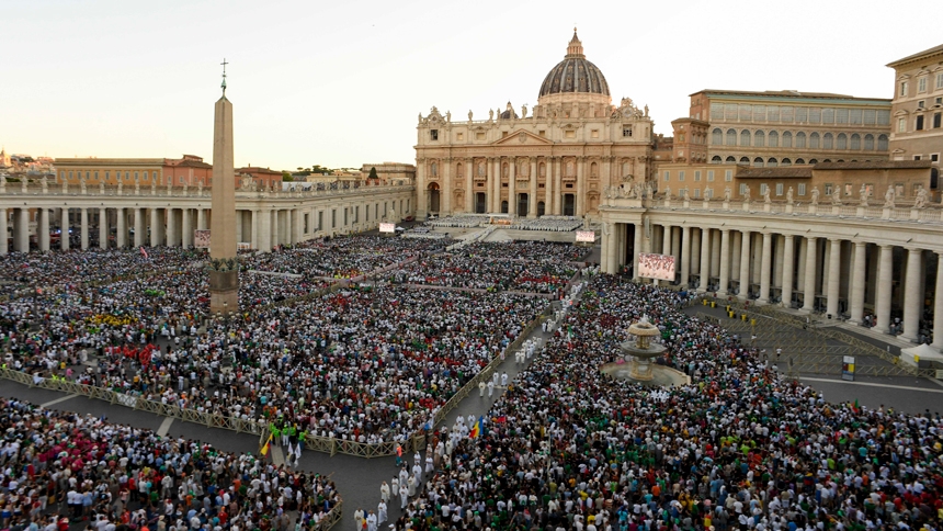 More than 120,000 people gathered in St. Peter’s Square and the surrounding streets to participate in Mass, celebrated by Archbishop Rino Fisichella, pro-prefect of the Dicastery for Evanglization, and to see Pope Leo XIV at the conclusion of the evening Mass as part of the Jubilee of Youth at the Vatican July 29, 2025. (CNS photo/Vatican Media)