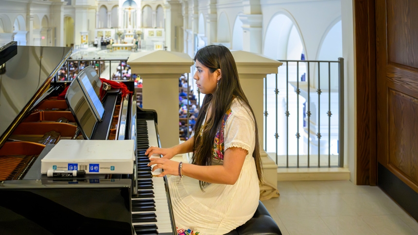 Diocese hosts Hispanic heritage celebration