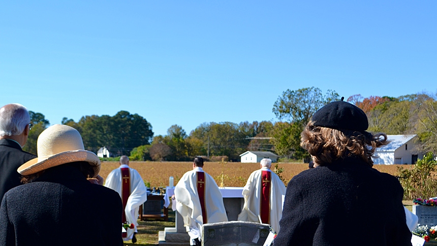 Bishop shares reminders of eternal life at annual Mass