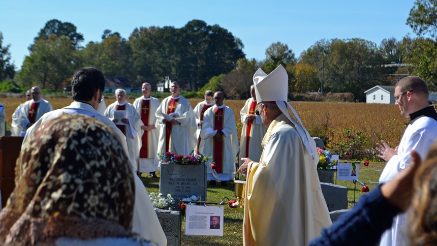 Bishop shares reminders of eternal life at annual Mass