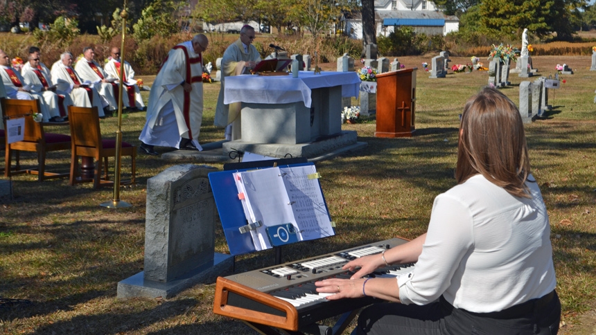 Bishop shares reminders of eternal life at annual Mass