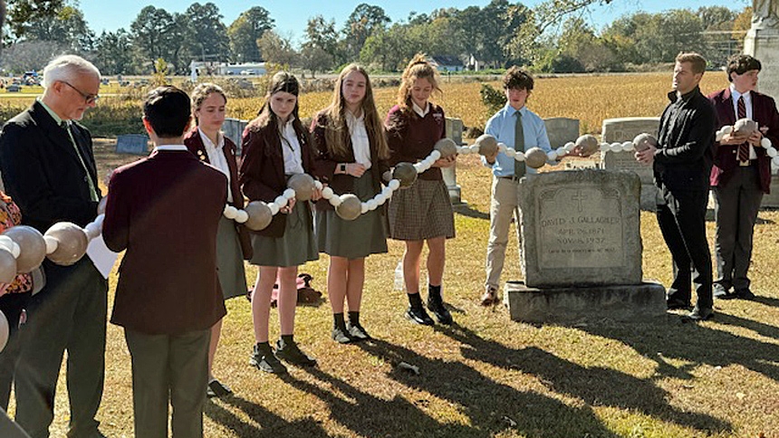 Bishop shares reminders of eternal life at annual Mass