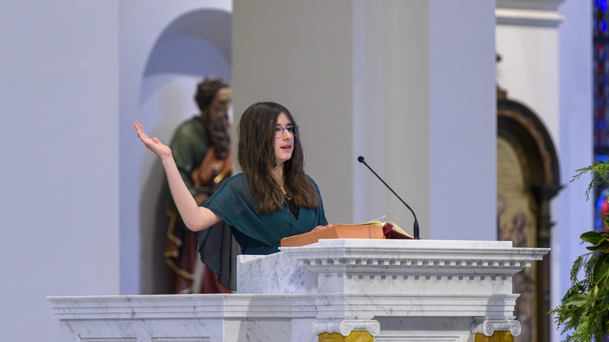 Homeschool families celebrate Mass at cathedral 