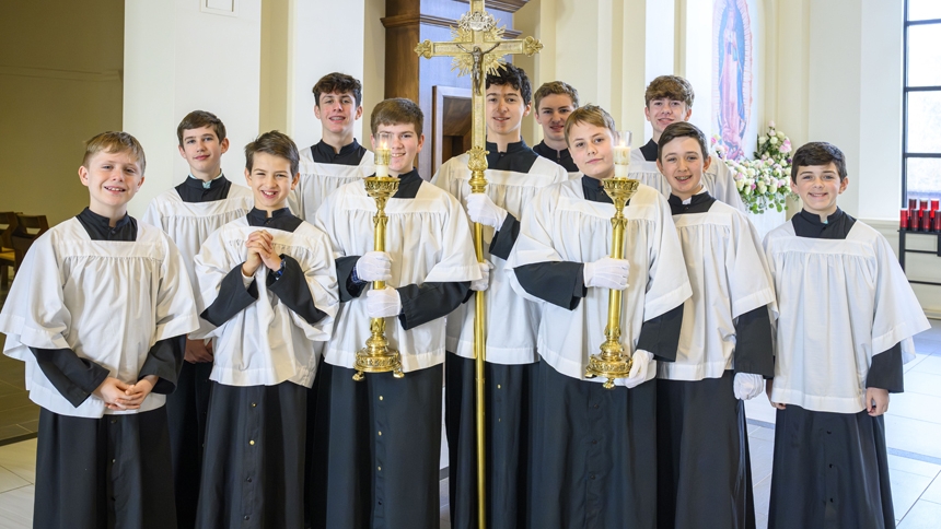 Homeschool families celebrate Mass at cathedral 