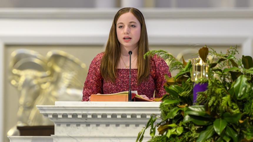 Homeschool families celebrate Mass at cathedral 