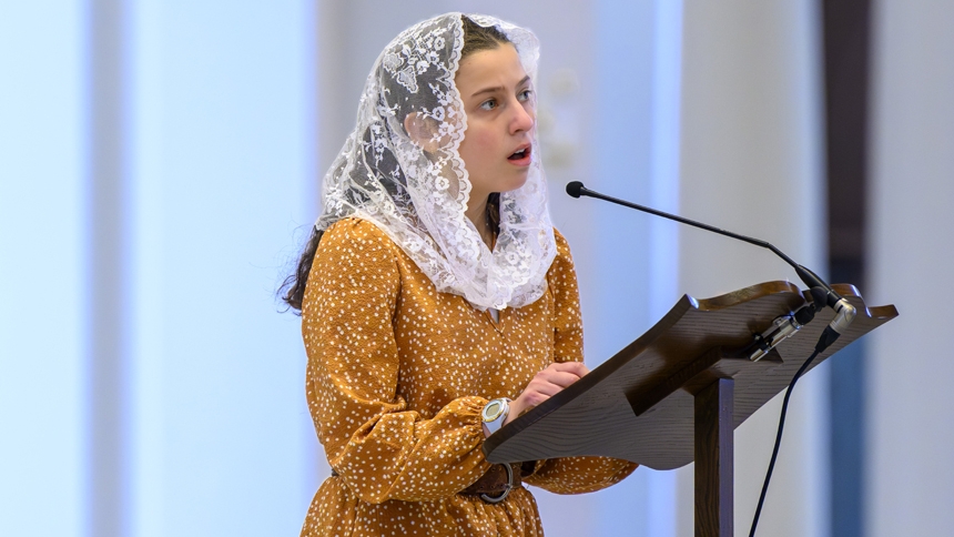 Homeschool families celebrate Mass at cathedral 