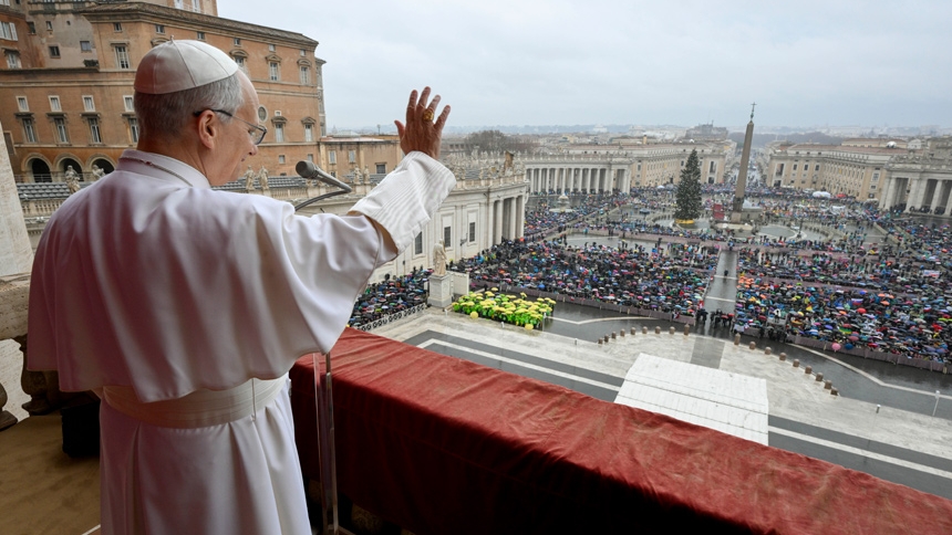 Pope Leo XIV greets visitors gathered in St. Peter's Square at the Vatican for the midday Angelus on the feast of the Epiphany, Jan. 06, 2026. (CNS photo/Vatican Media)