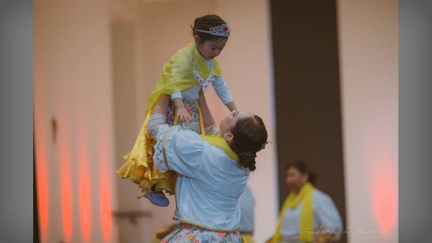 Sinulog festival warms the Filipino Community