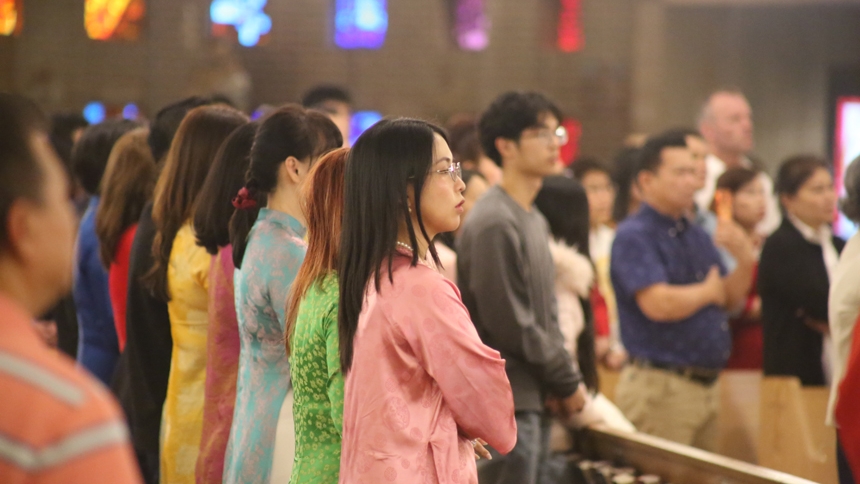 Vietnamese Catholics in Eastern North Carolina welcome Year of the Horse with faith and tradition