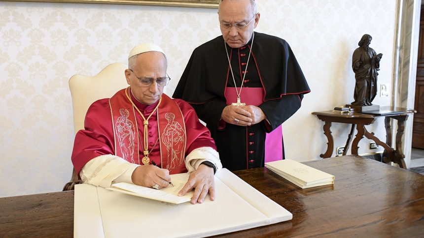 He signs his first apostolic exhortation, "Dilexi Te" ("I Have Loved You"), focusing on the Christian obligation to love the poor and decrying the injustice of the global market system. (CNS photo/Vatican Media)