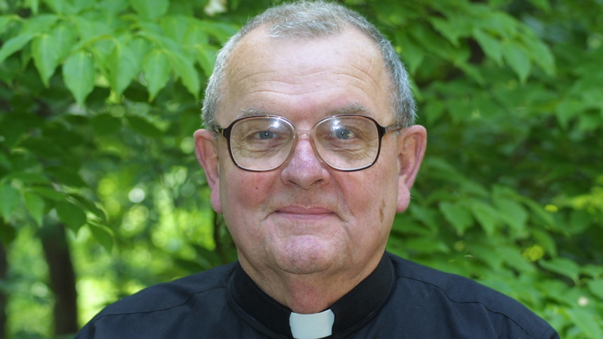 Monsignor Frank Moeslein, 93, dies in Southern Pines