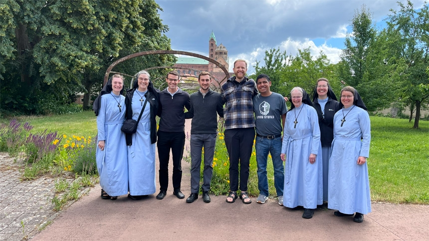 ‘We simply lived’ Four seminarians and a summer alongside the Sisters of Mercy