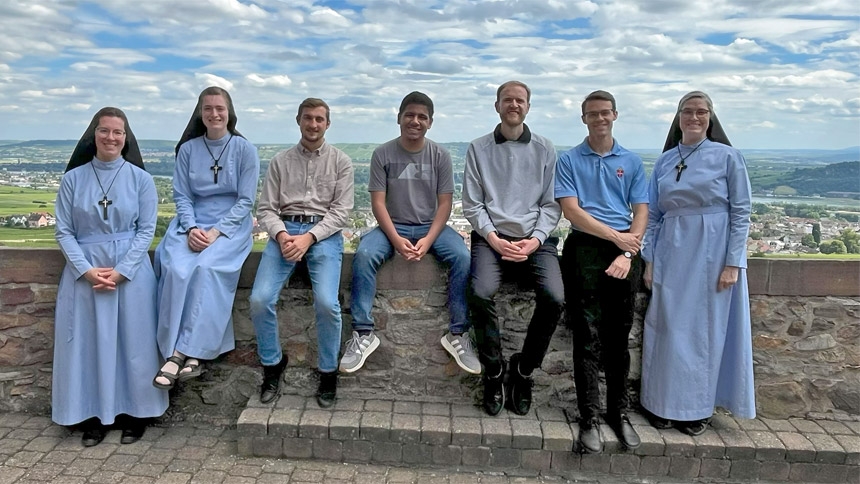 ‘We simply lived’ Four seminarians and a summer alongside the Sisters of Mercy