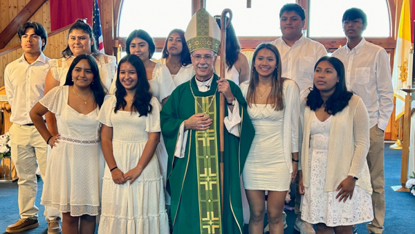 Bishop visits OBX faith community