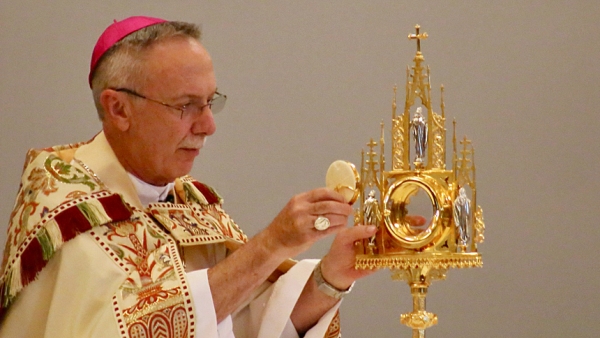 Traveling monstrance visits Wilmington