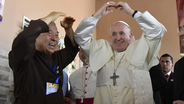 Pope Francis makes a visit to Casa Hogar, one of his last stops before leaving Panama City, on Jan. 27, 2019. (Vatican Media/Catholic News Agency)