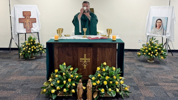 Elon University chaplain crafts altar, ambo for his order