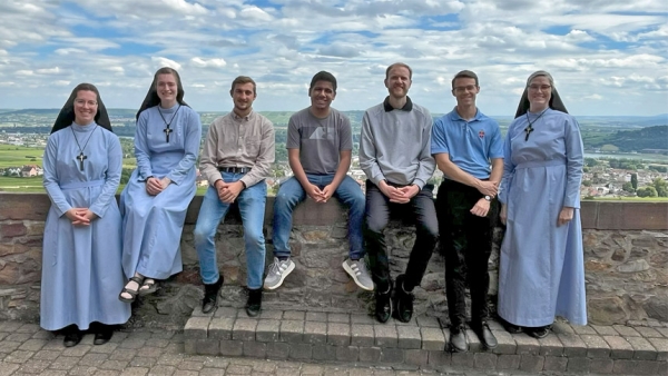 ‘We simply lived’ Four seminarians and a summer alongside the Sisters of Mercy